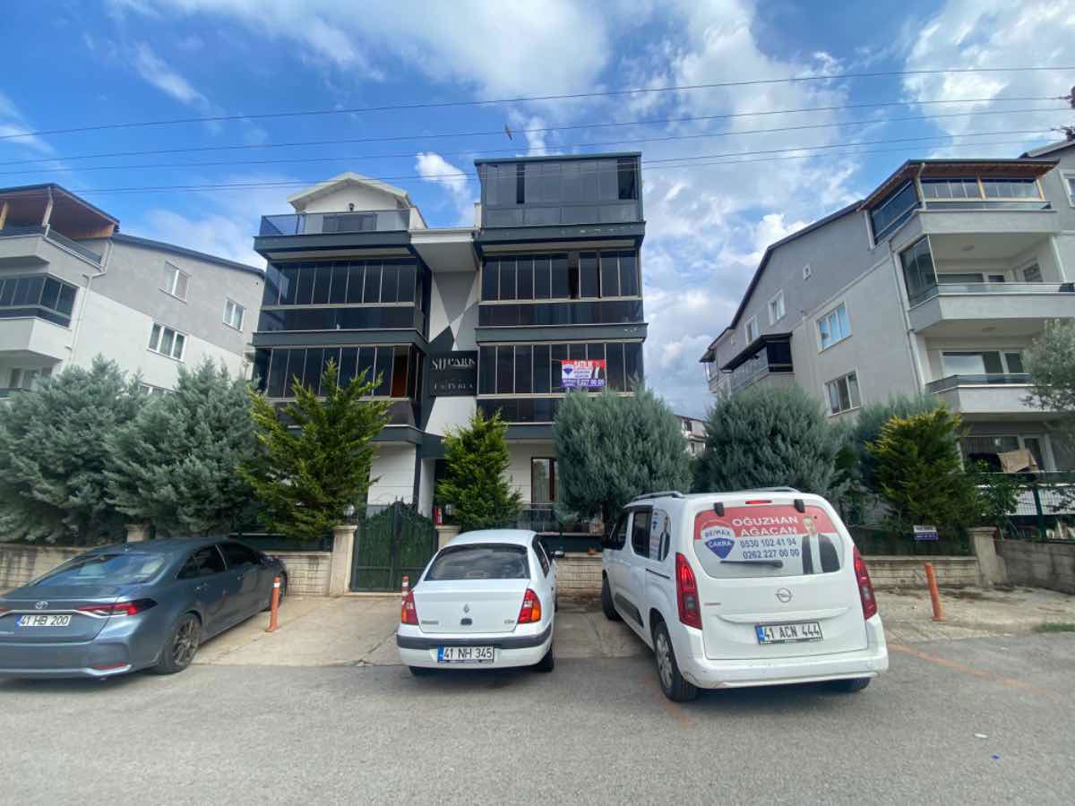 KOCAELİ GÖLCÜK KARAKÖPRÜ MAH. SATILIK 3+1 ARAKAT DAİRE