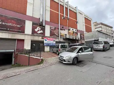 ÜMRANIYE TEPEÜSTÜ MAHALLESINDE KIRALIK DEPOLAMA ALANI