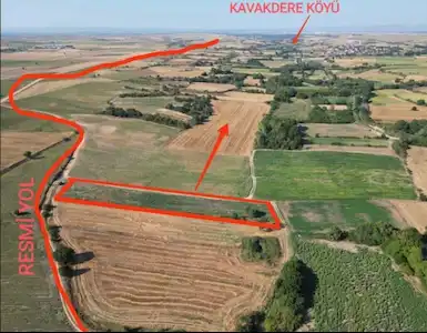 KAVAKDERE’DE KÖYE YAKIN, PARSELİZASYONU YAPILMIŞ SATILIK TARLA