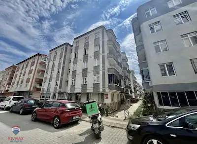 MİMARSİNAN'DA SAHİLE 100 METRE MESAFEDE SATILIK FIRSAT 2+1