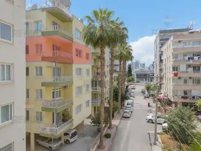 REMAX AVLU’DAN HONDA PLAZA KARŞISI YENİLENMİŞ SATILIK 3+1 