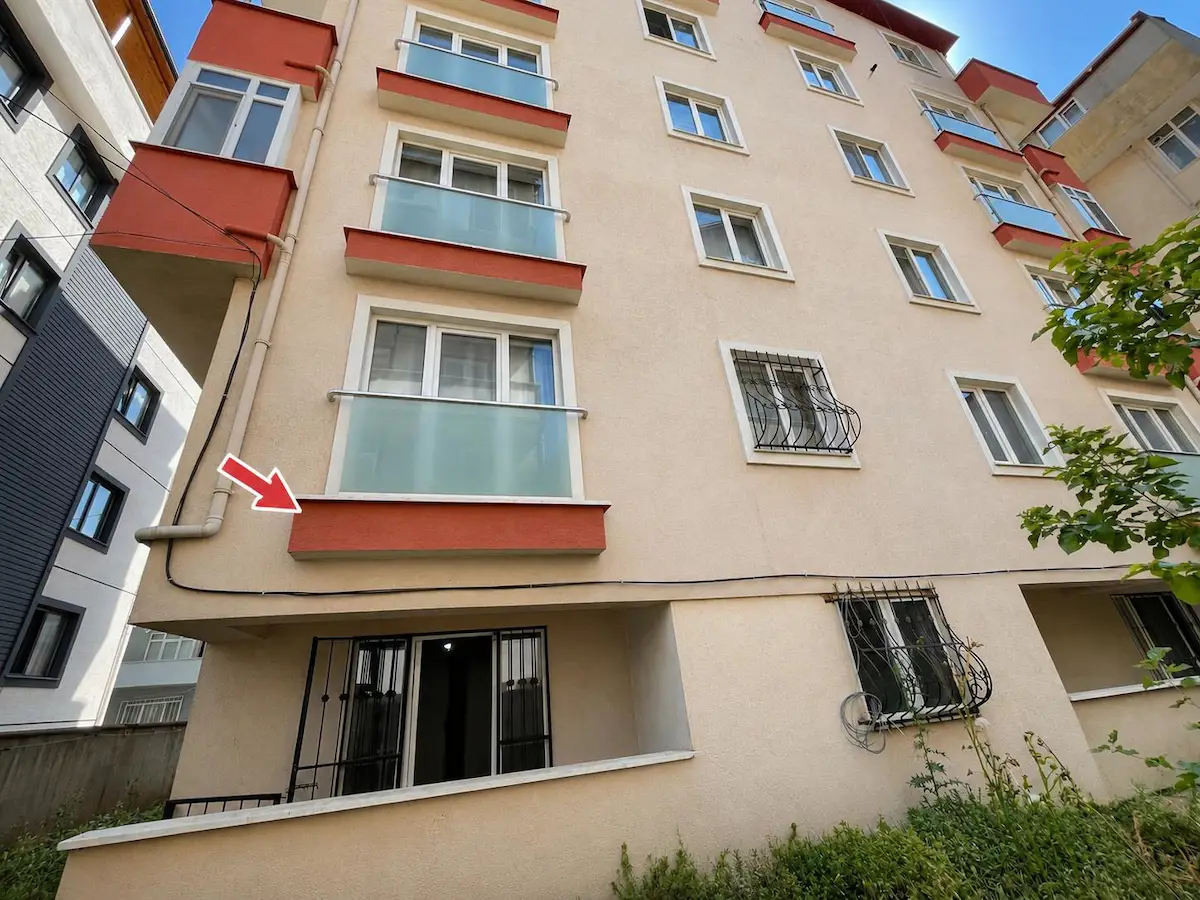 KOCAELİ GEBZE AKSE SAPAĞINDA SATILIK 2+1 GİRİŞ KAT DAİRE