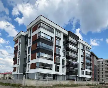 REMAX ARTIS'TEN MASAL SUIT'TE SATILIK 2+1 DAIRE