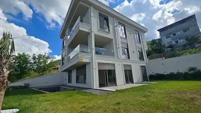 BAŞISKELE DÖNGEL DE 6+2 MÜSTAKIL VILLA للبيع: فيلا فاخرة للغاية