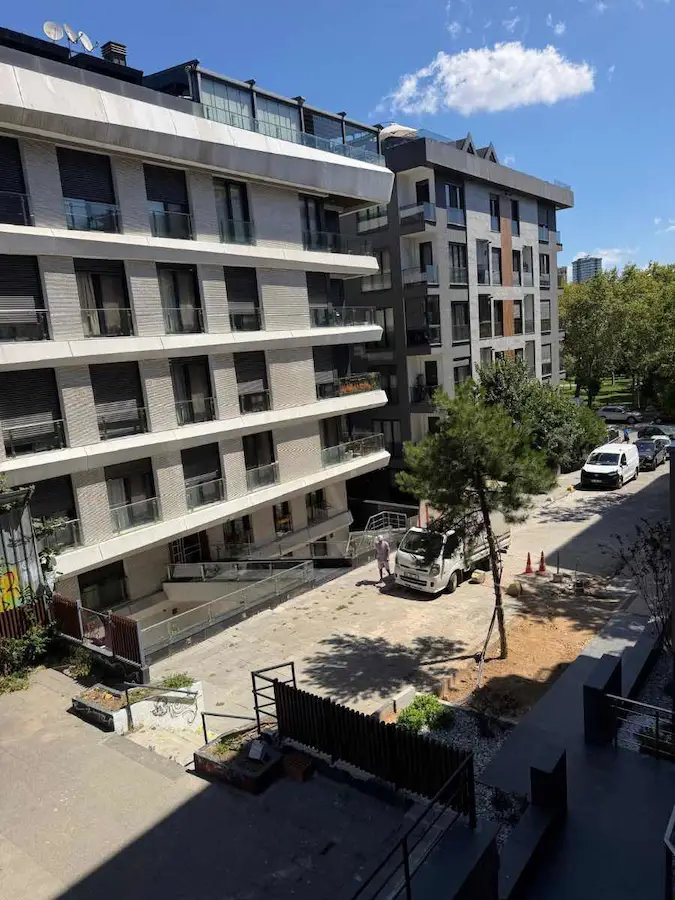 YOĞURTÇU PARKI YANINDA 2+1 AMERİKAN MUTFAK SATILIK DAİRE