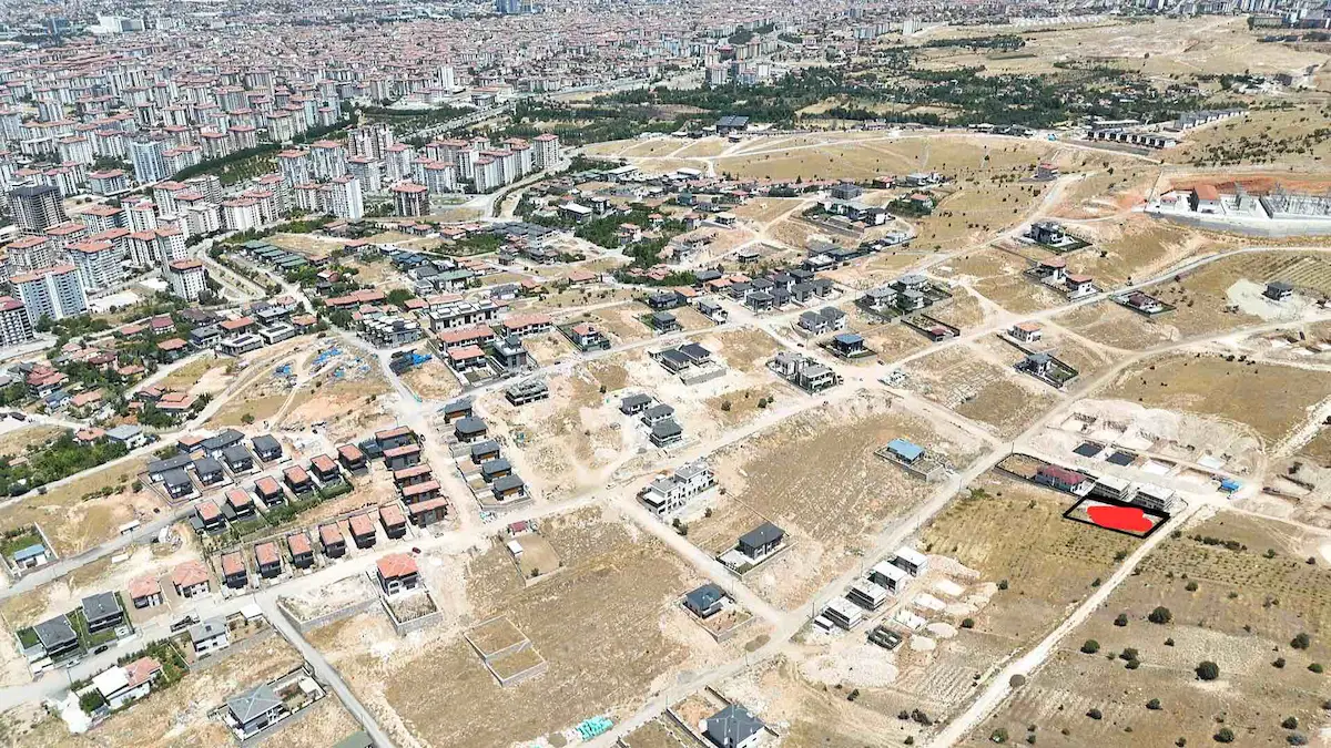 TECDE'DE SATILIK VİLLA İMARLI ARSA