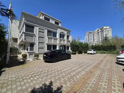 ATAŞEHİR’DE KİRALIK KOMPLE BİNA 15-20 ARAÇLIK OTOPARK