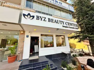 TURAN GÜNEŞ BULVARINDA PRESTİJLİ KONUMDA DEVREN GÜZELLİK SALONU