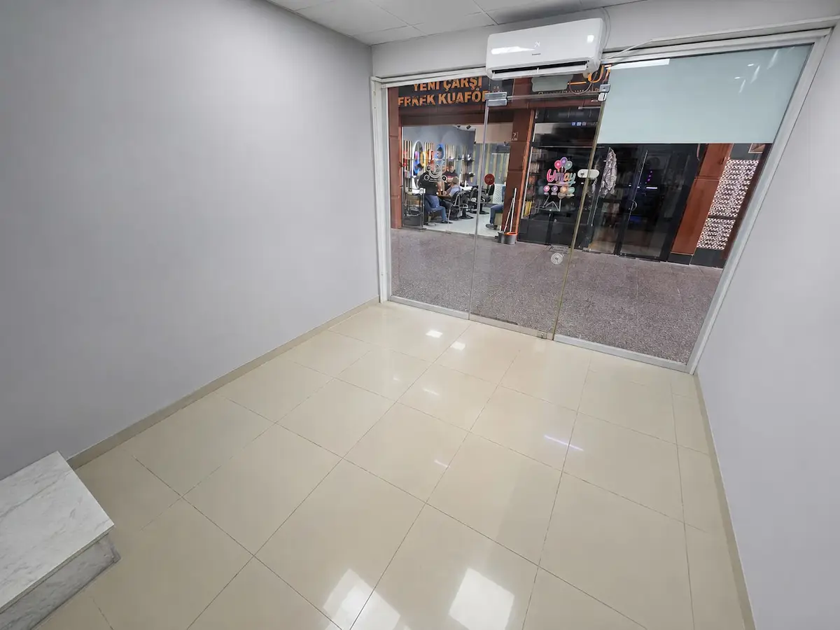 REMAX MİD 'DEN - ÇARŞI MERKEZDE 3 KATLI SATILIK DÜKKAN - 48 M²