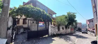 REMAX MAVI-MALTEPE ESKMERKEZ CAMI ARKASI 210M² ARSA 2KATMÜSTAKIL
