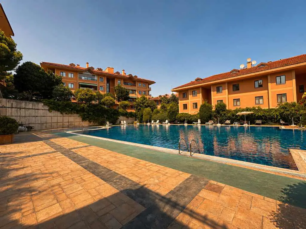 BOĞAZİÇİ KANDİLLİ EVLERİ | KİRALIK 3+1 DAİRE
