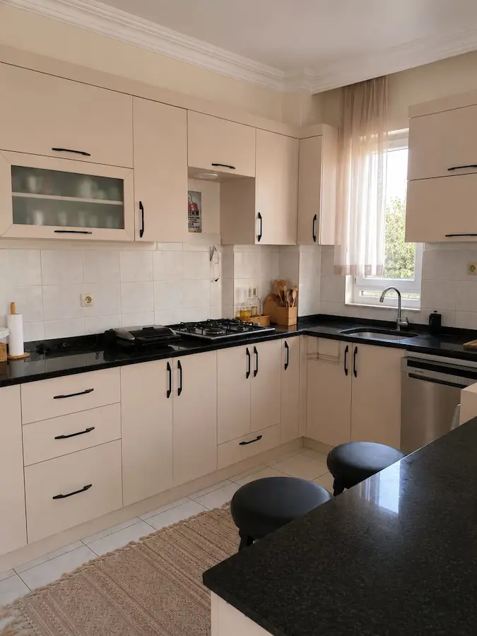 MEYDANKAVAĞI MAHALLESİ 145 M² 3+1 SATILIK DAİRE