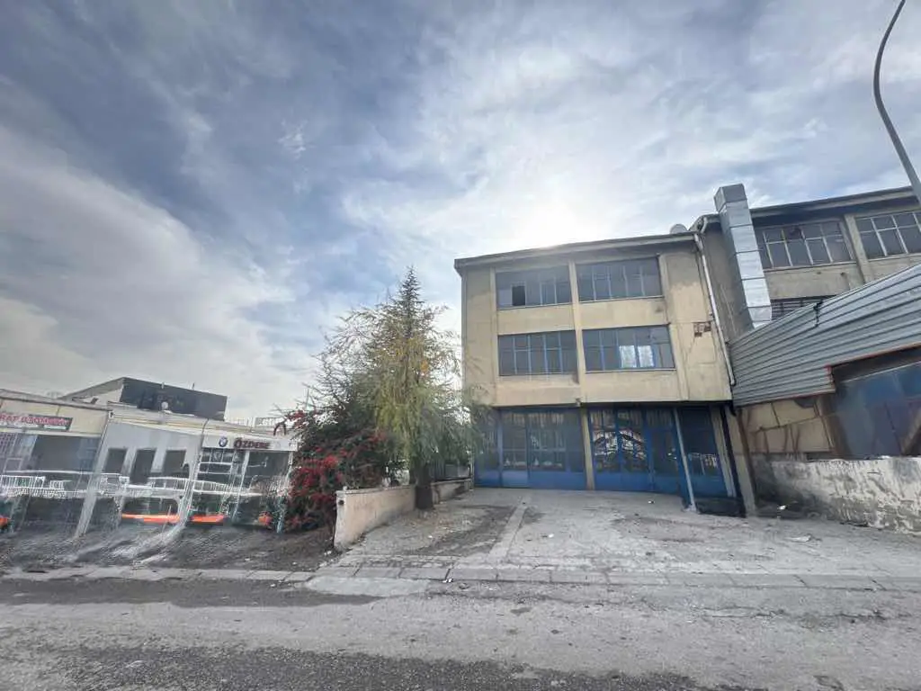 İVEDİK OSB MÜRTED SAN SİT 400M2 ARSALI KÖŞEBAŞI SATILIK İŞ YERİ