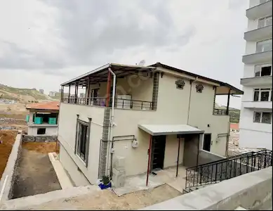 ÇAMURLU MAH SATLIK VİLLA