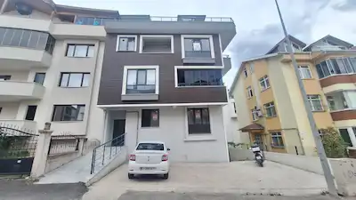 DERİNCE YAVUZ SULTAN MAHALLESİNDE KİRALIK 5,5+1 BAHÇE DUBLEKS