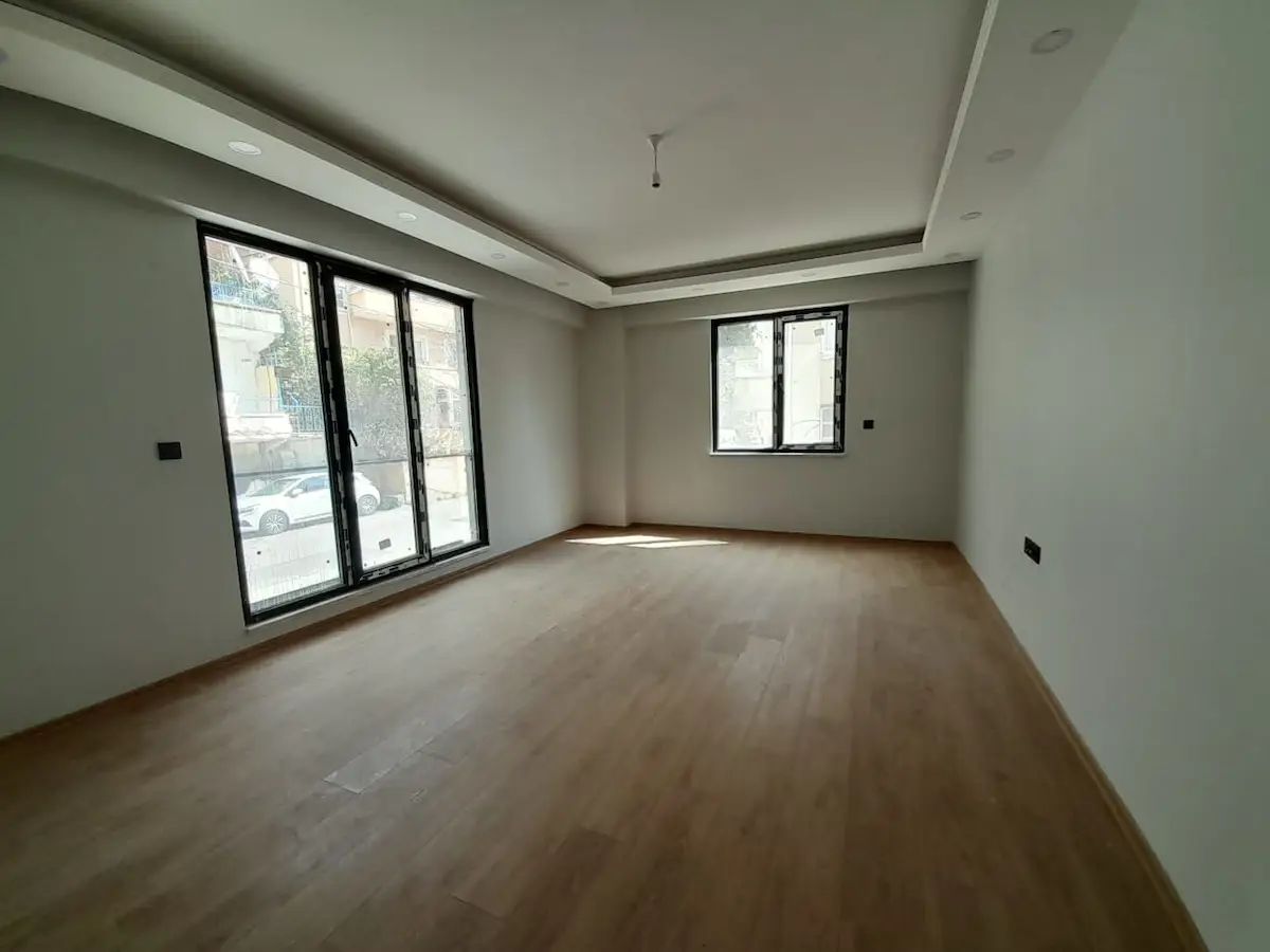 PENDİK ÇINARDERE'DE KULLANIŞLI 1+1 DAİRE