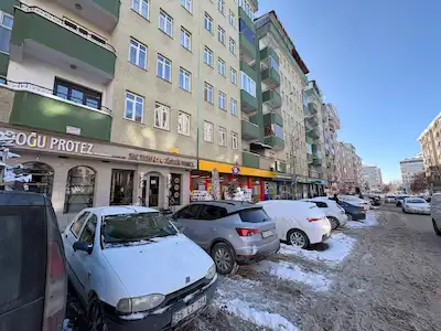 TERMİNAL CADDESI KİRACILI SATILIK DÜKKAN