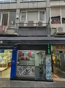 KADIKÖY OFLULAR PASAJI’NDA SATILIK TİCARİ GAYRİMENKUL
