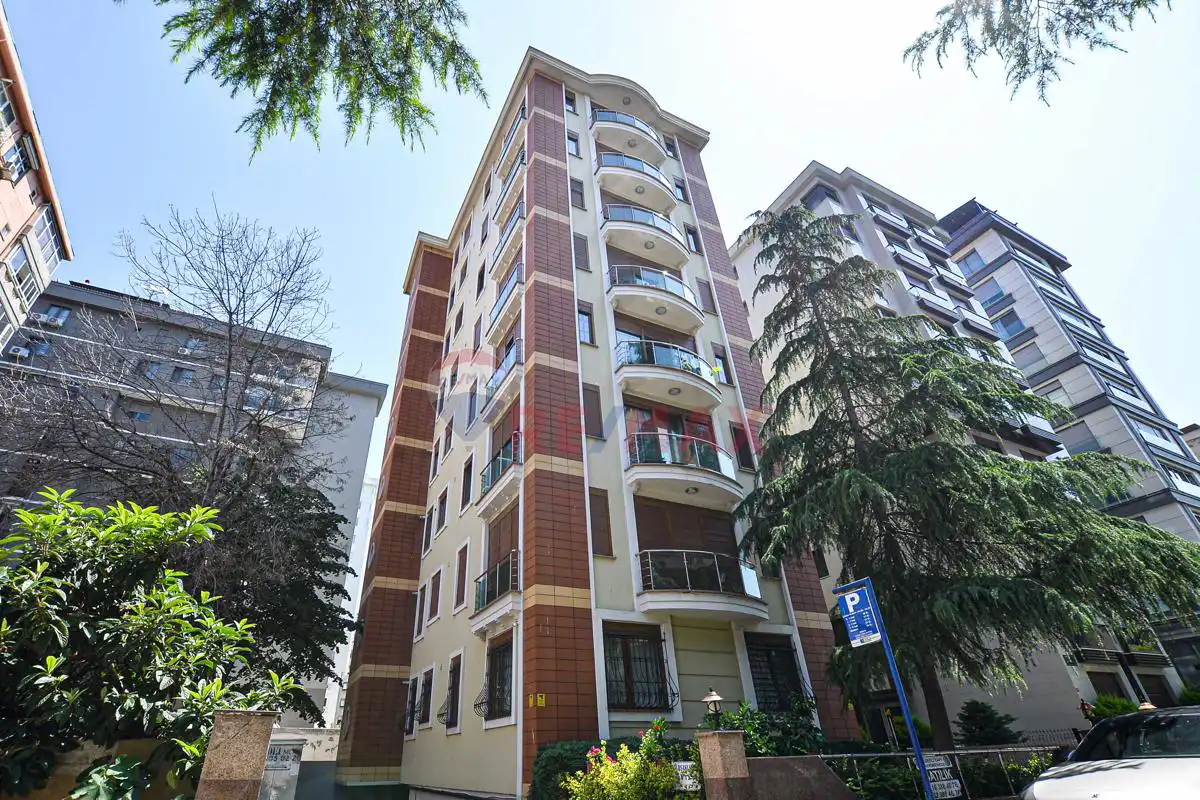 CADDEBOSTAN’ DA BAĞDAT CADDESİNE 50 M MESAFEDE SATILIK DAİRE