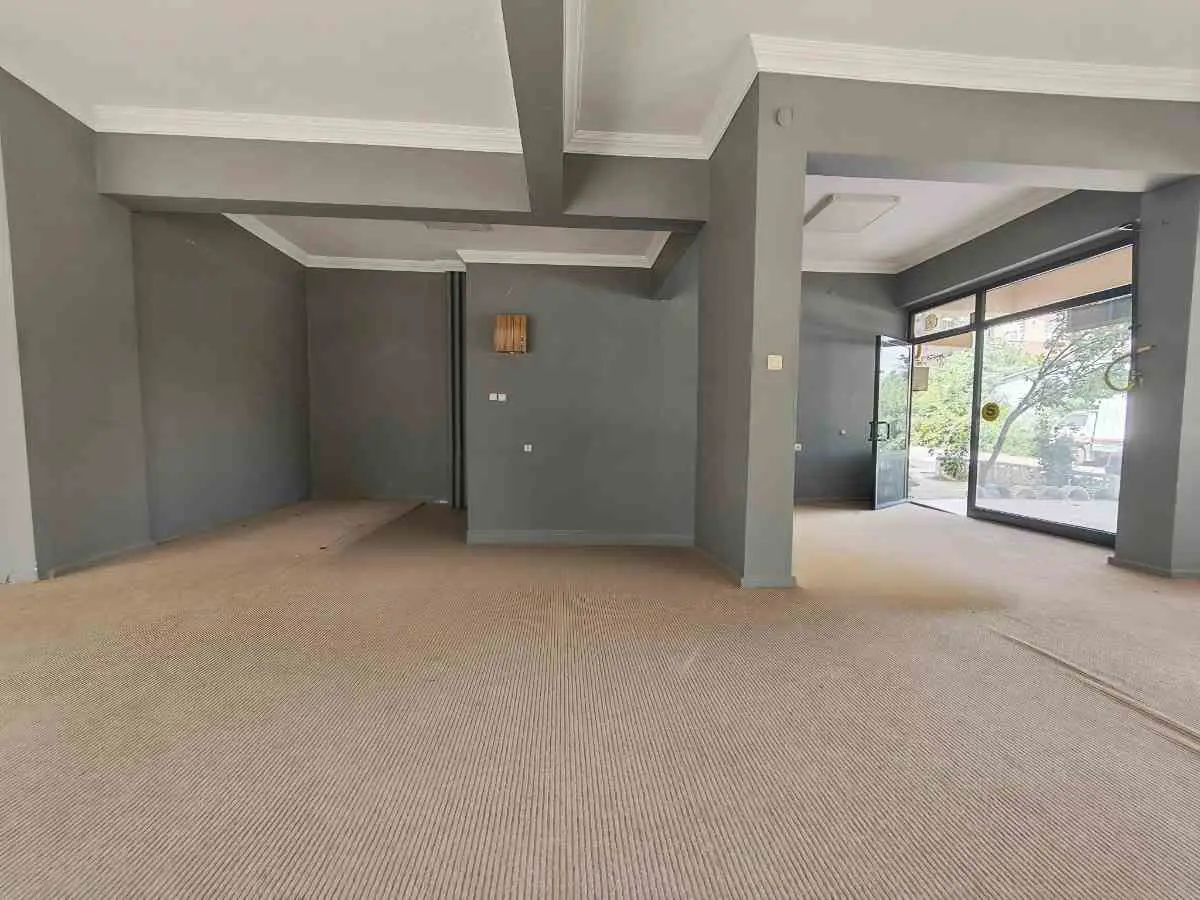 REMAX DOĞU'DA CUMHURİYET MAHALLESİNDE SATILIK FIRSAT DÜKKAN