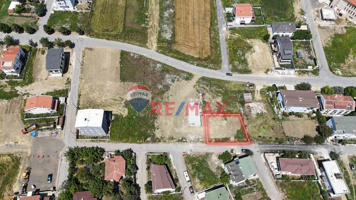 SİLİVRİ CUMHURİYET MAHALLESİ 411,07 M2 İMARLI ARSA REMAX ASTYLE