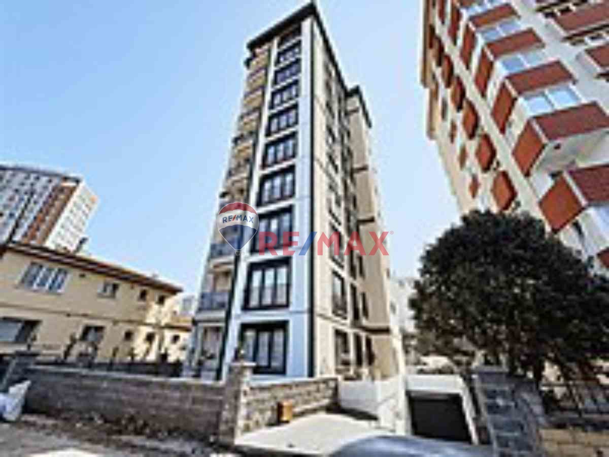 ACIBADEM ÜNİV VE METRO YAKININDA TERASLI SIFIR 5+1 DUBLEKS