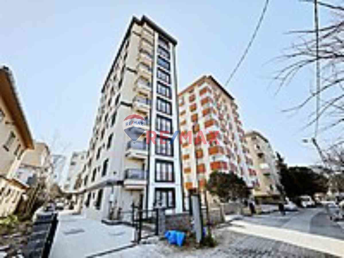 ACIBADEM ÜNİV VE METRO YAKININDA TERASLI SIFIR 5+1 DUBLEKS