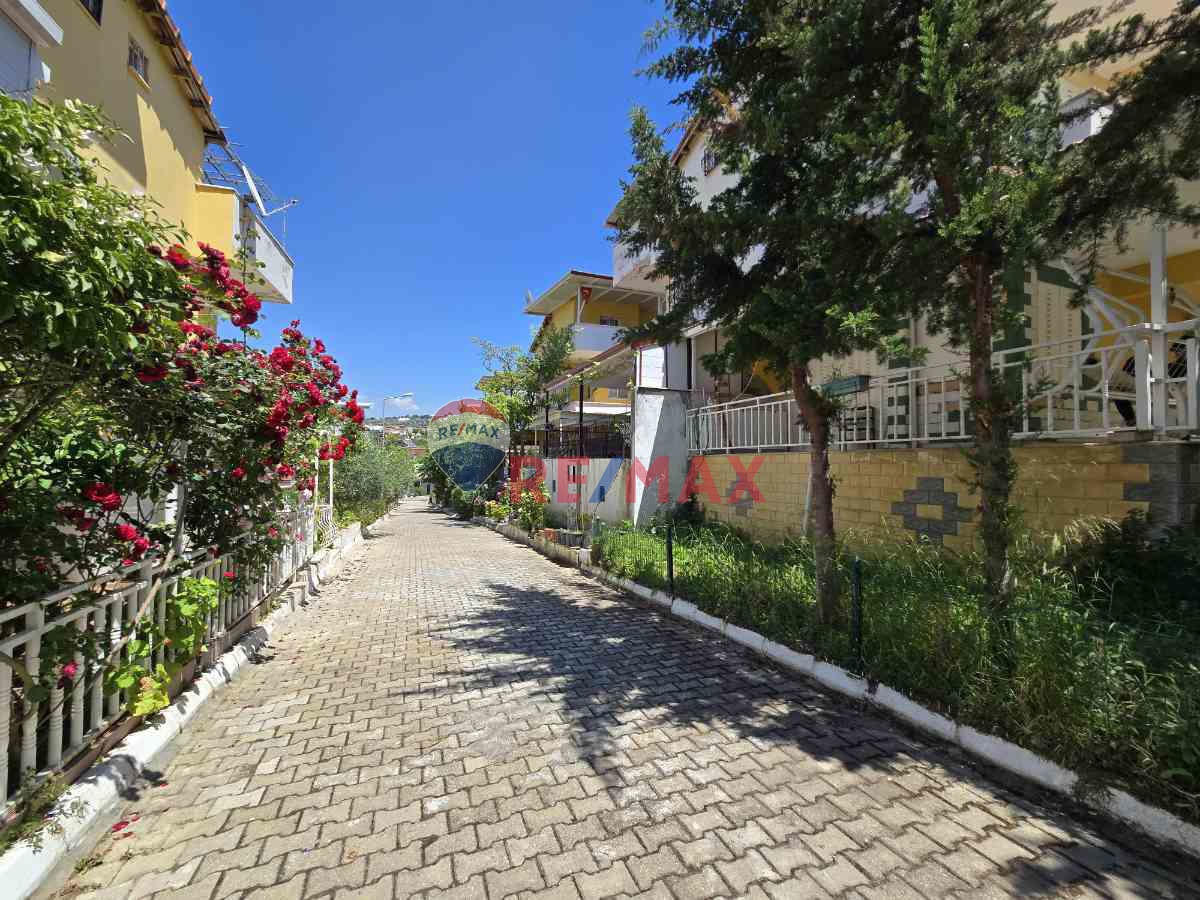 KUŞADASI SOĞUCAK 'TA SATILIK 3+1  BAHÇELİ YAZLIK VİLLA