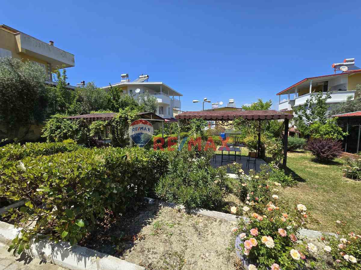 KUŞADASI SOĞUCAK 'TA SATILIK 3+1  BAHÇELİ YAZLIK VİLLA