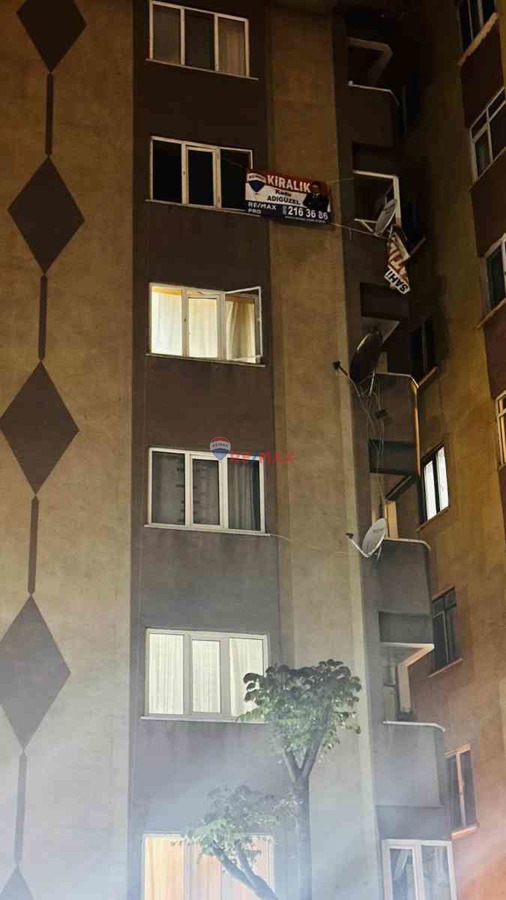 REMAXPRO KADİRDEN ÖZDİLEK'E KOMŞU GENİŞ 2+1