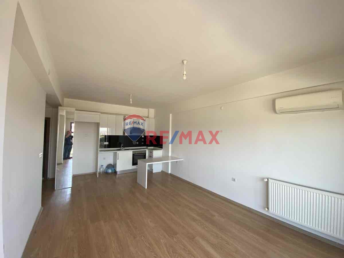 TORBALI YEDİEYLÜL MAH HAVUZLU SİTEDE KİRALIK 2+1 ARA KAT DAİRE