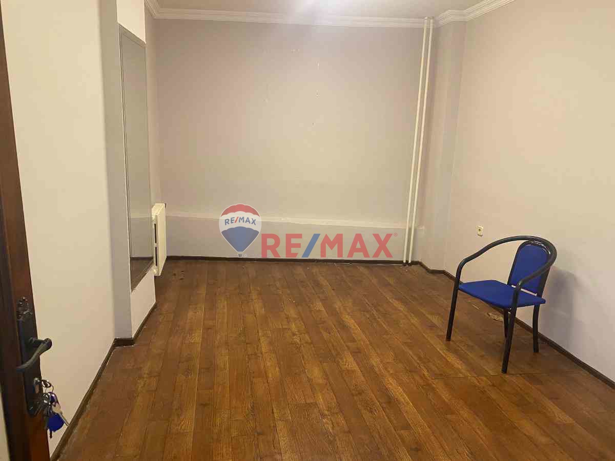 KARTAL YUKARI MAHALLE MERKEZİ KONUMDA KİRALIK BÜRO OFİS