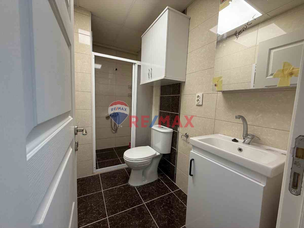 203/31 SOKAK NO 7 TINAZTEPE KAMPÜSÜNÜN TAM KARŞISI ARAKAT