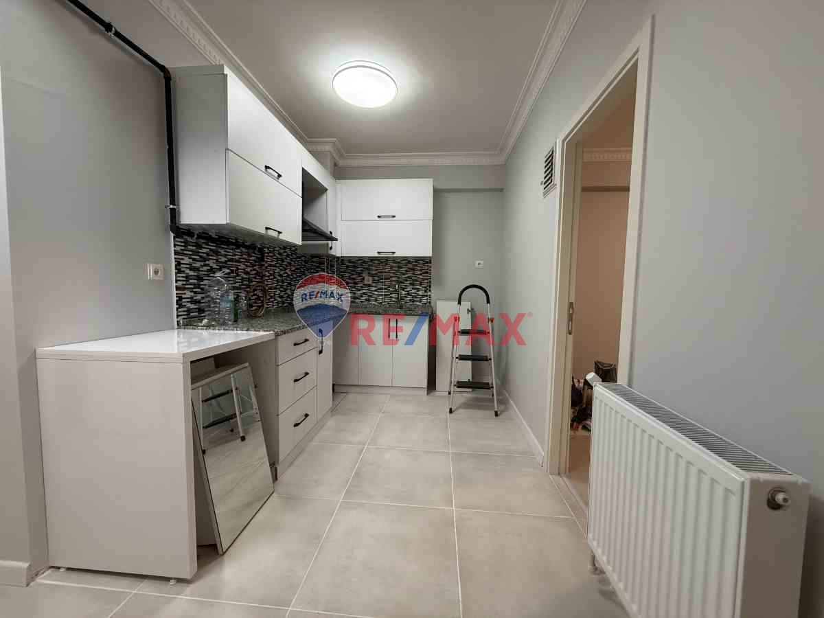 203/31 SOKAK NO 7 TINAZTEPE KAMPÜSÜNÜN TAM KARŞISI ARAKAT