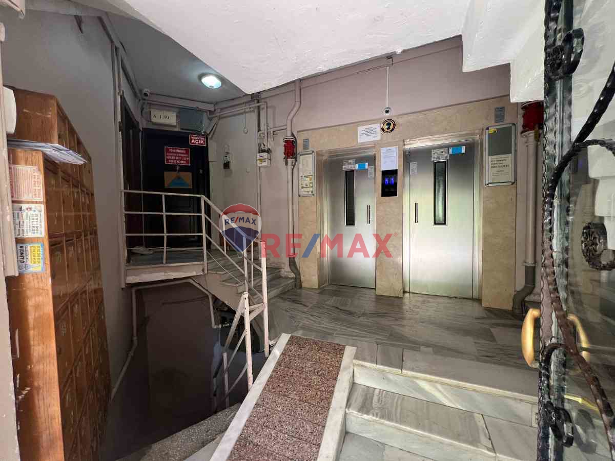 ÜMRANIYE ATAKENT'TE METROYA 200 MT.YÜRÜME  3+1 SATILIK DAIRE TUĞBA ÖZAKBULUT