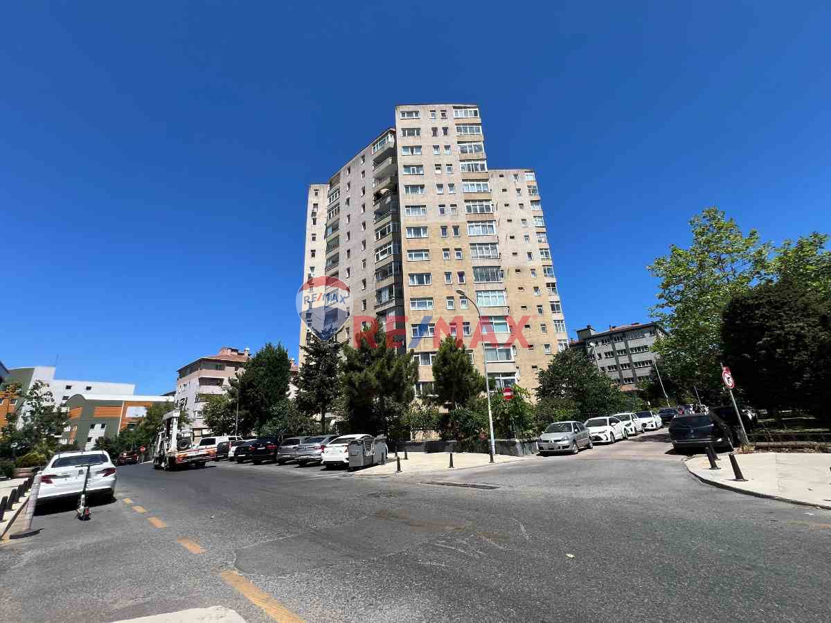 ÜMRANIYE ATAKENT'TE METROYA 200 MT.YÜRÜME  3+1 SATILIK DAIRE TUĞBA ÖZAKBULUT