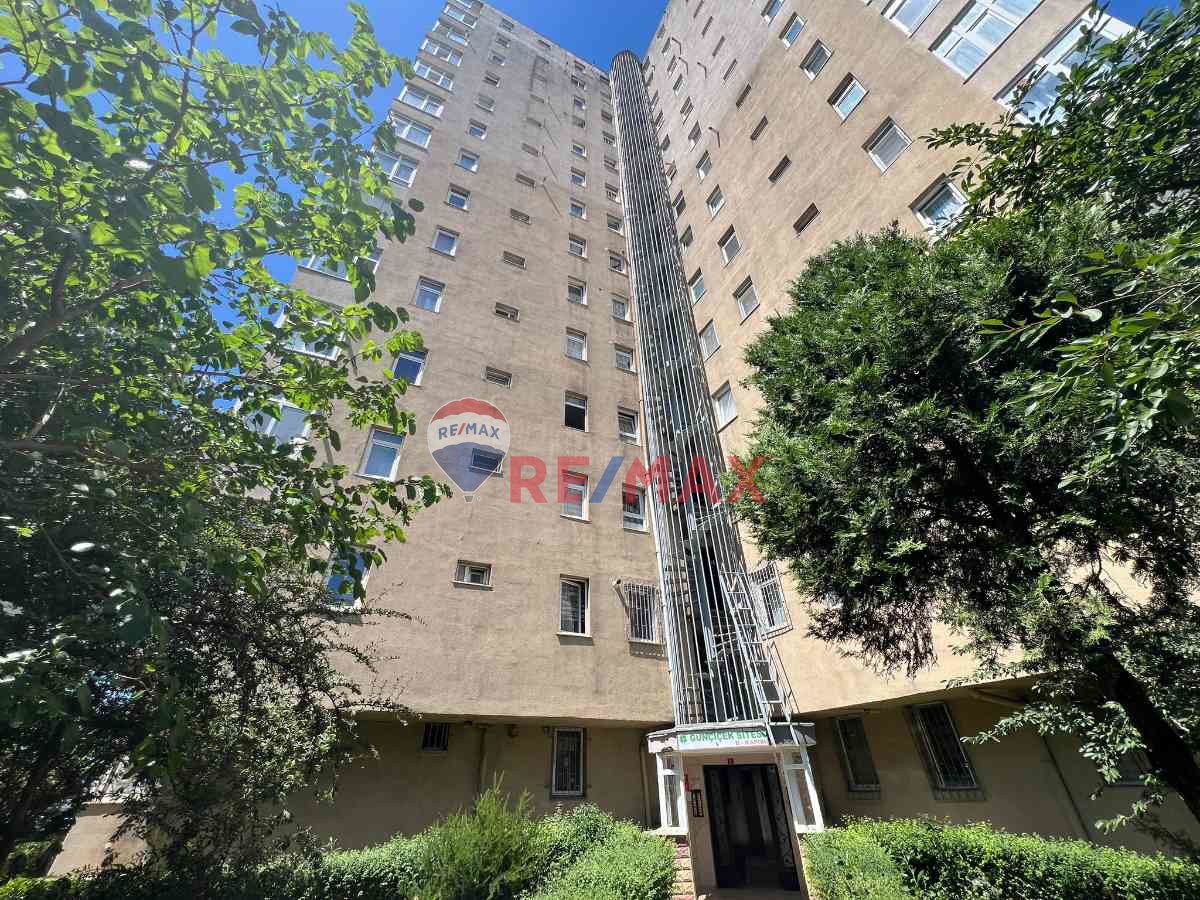 ÜMRANIYE ATAKENT'TE METROYA 200 MT.YÜRÜME  3+1 SATILIK DAIRE TUĞBA ÖZAKBULUT