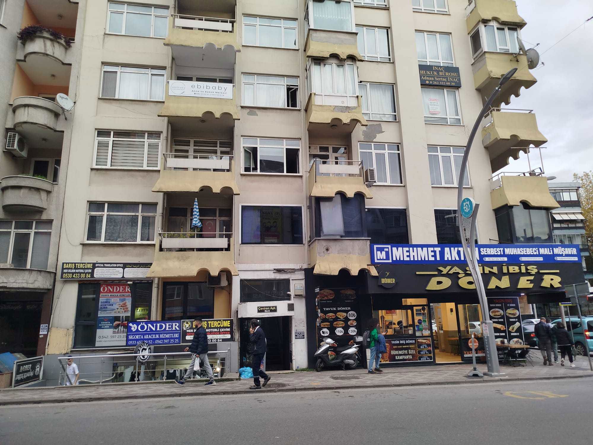 İZMIT’IN EN DEĞERLI CADDESINDE KIRALIK OFIS!