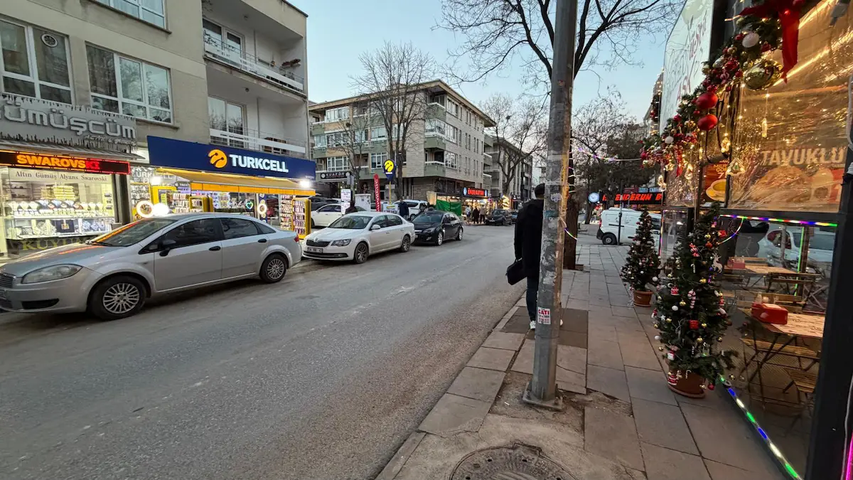 BAHÇELİEVLER MAH 3 CAD EN HAREKETLİ BÖLGESİ DEVREN DÜKKAN