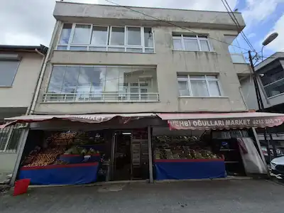 KURUÇEŞME’DE MÜLKÜ İLE SATILIK FAAL YÜKSEK CİROLU BAKKAL & DÜKKAN