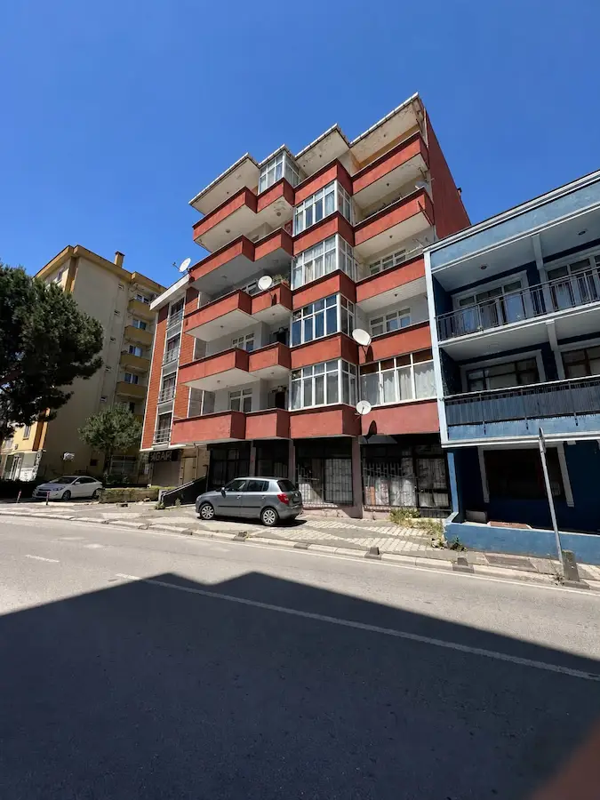 K.BAKKALKÖY'DE  GÜNEY CEPHELİ 3+1 DAİRE