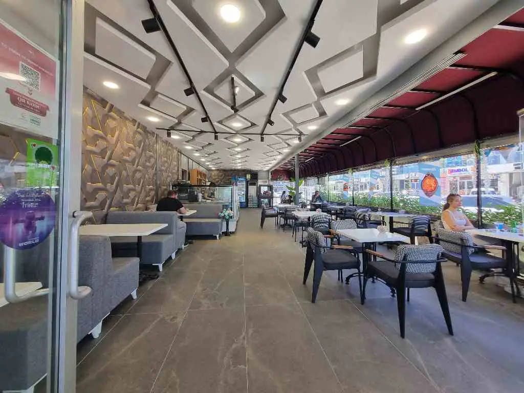 BEYLİKDÜZÜ HARAMİDERE HASIRCILAR AVM CADDE ÜZERİ CAFE
