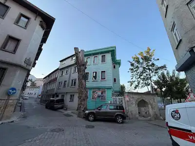 EYÜPSULTAN NİŞANCI MAHALLESİ 5 KATLI ASANSÖRLÜ MÜSTAKİL BİNA