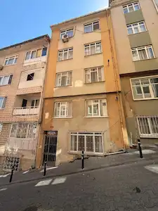 KADIKÖY HASANPAŞA’DA  GİRİŞ KAT  BAHÇELİ  3+1 DAİRE