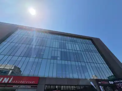 ATAŞEHİR HASTANELER BÖLGESİNDE 650 M2 İÇİ YAPILI OFİS