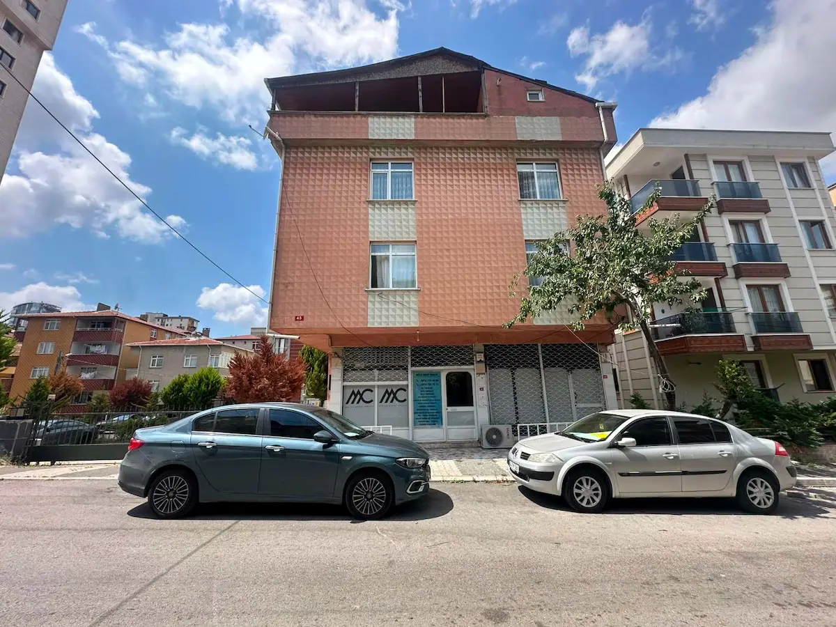 KAYIŞDAĞI’NDA FULL EŞYALI 2+1 KİRALIK DAİRE