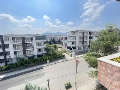 BAŞISKELE'DE 4+1 GENIŞ AILE UYGUN SATILIK DAIRE