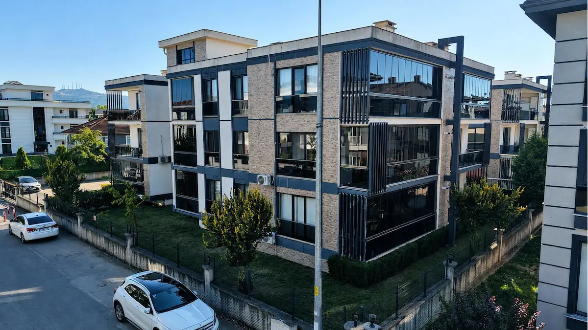 SANTAŞ ROYAL SITESI / İSKANLI / 3+1 120M² ARAKAT / EBEVEYN BANYO