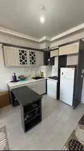 RE/MAX LACİVERT'TEN YILDIZKENT'TE EŞYALI KİRALIK 1+1 DAİRE