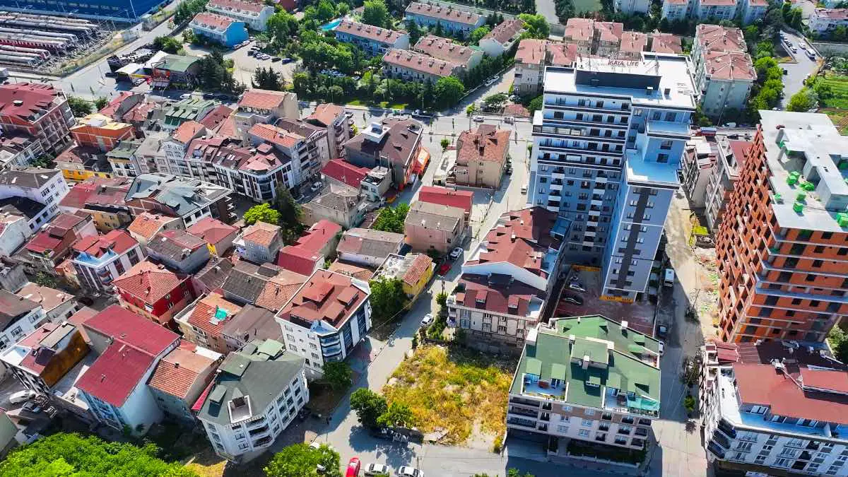 KÜÇÜKÇEKMECE YENİDOĞAN DA KONUT İMARLI, KREDİYE UYGUN SATILIK ARSA